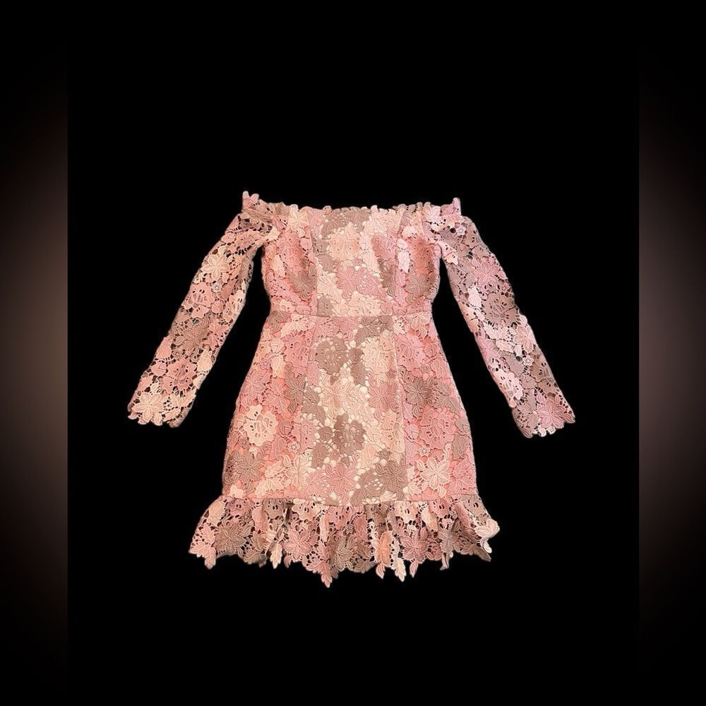 Elliatt Blush Pink Off-Shoulder Lace Midi Dress - Picture 2 of 7